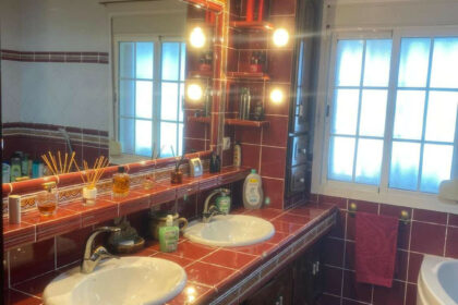 e39de223fe64576940e96e6ddb70455f - 16