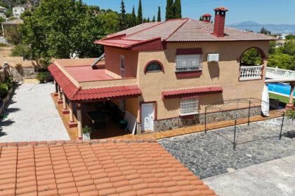 e39de223fe64576940e96e6ddb70455f - 27