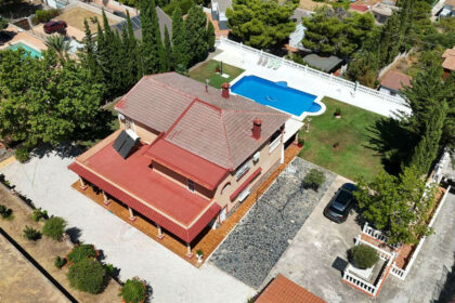 e39de223fe64576940e96e6ddb70455f - 33