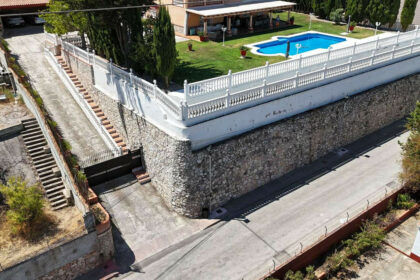 e39de223fe64576940e96e6ddb70455f - 40