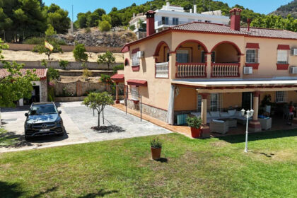 e39de223fe64576940e96e6ddb70455f - 5