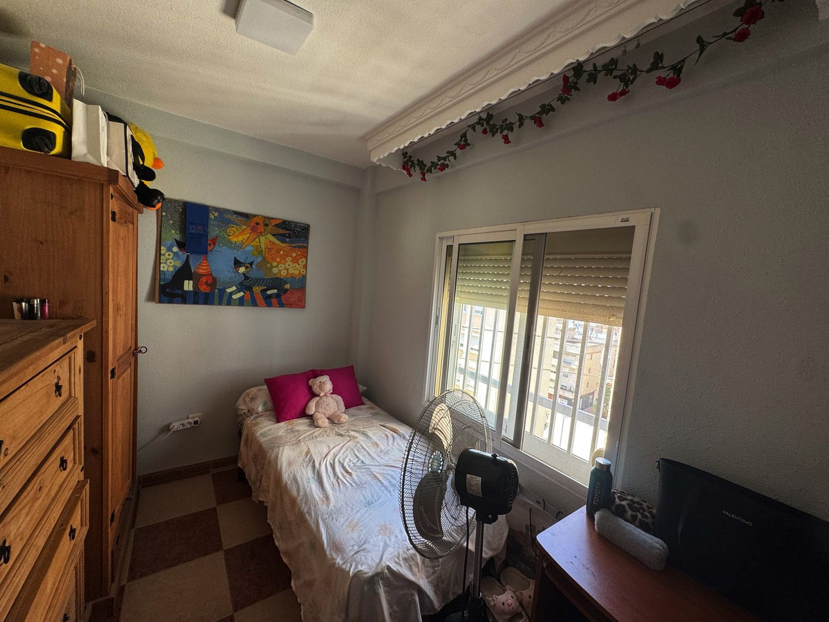 e4d1dc3e64169da9153f2c7e70bc2994 - 12