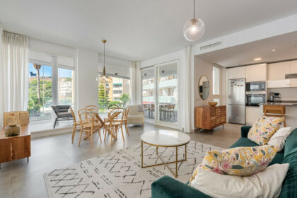 e7b38405f30e5aed713366abeda7df11 - 1