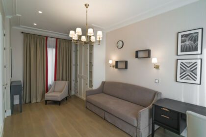 ea4141eebb8febd1f1c3ec7ec02b5fcb - 12