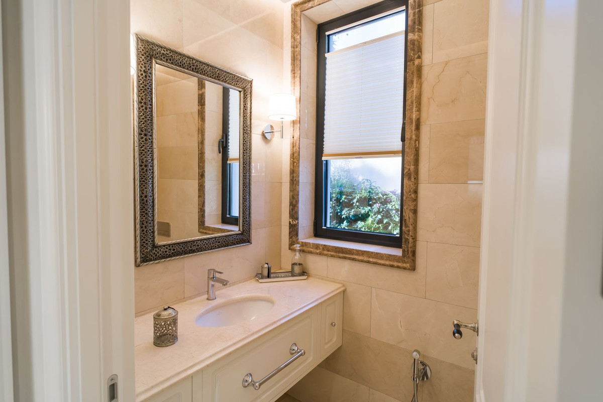 ea4141eebb8febd1f1c3ec7ec02b5fcb - 14