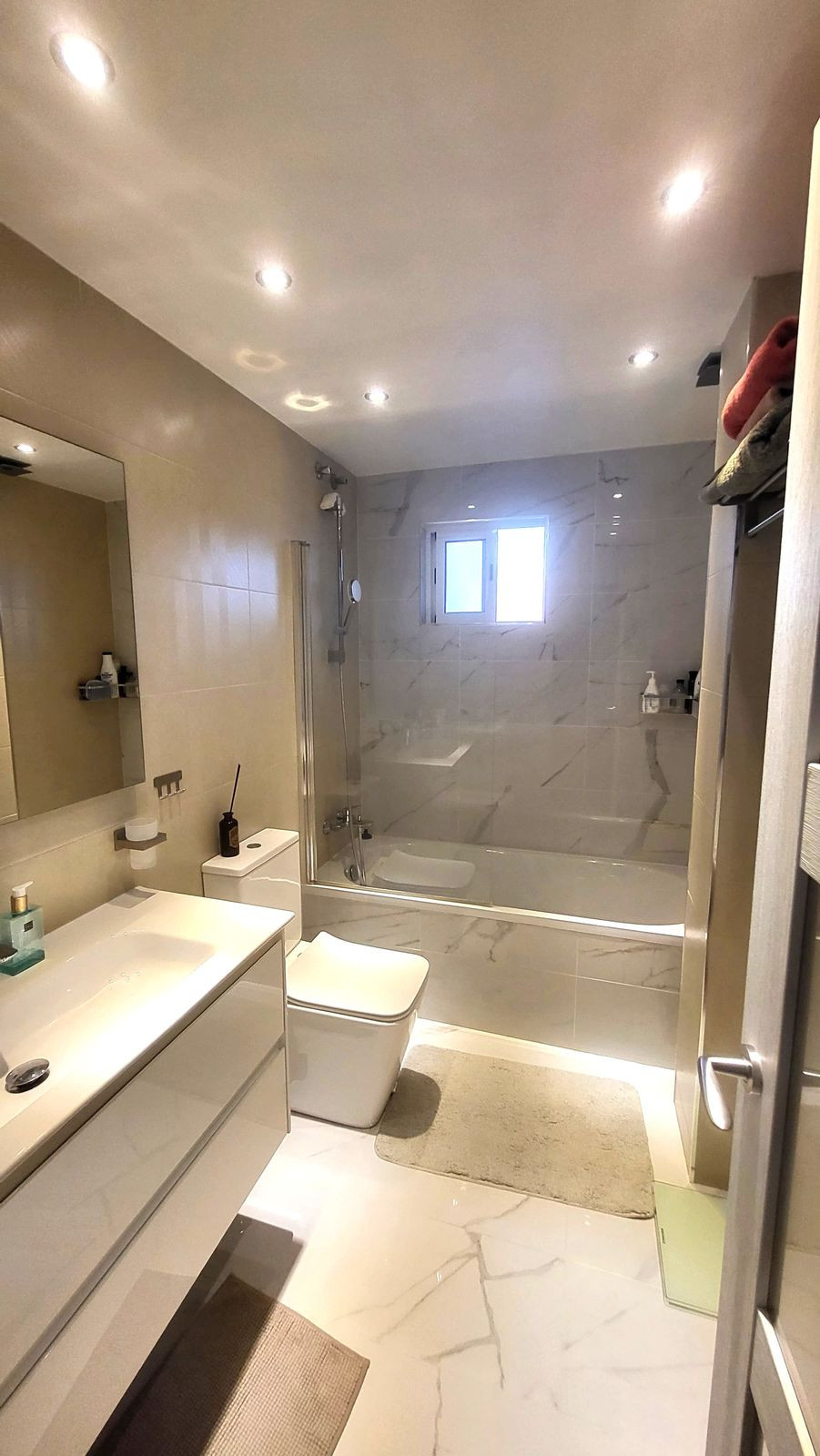 eb61537c3a5866f0ffad30cf51d84e84 - 16