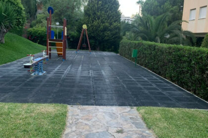 eff54eaf7c19420e3aaf903cff018b97 - 35