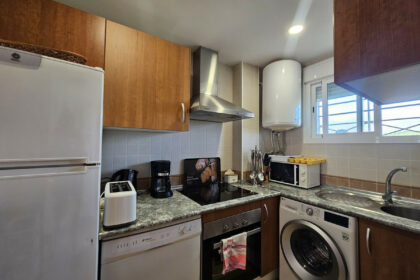 f060eeef2b859b028a2701f1e8e8e813 - 28