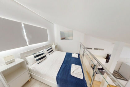 f1631c189f1e7edca573bf9042fe1ed6 - 12