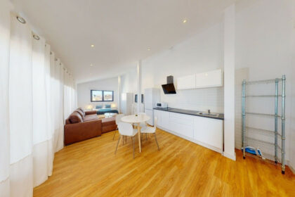 f1631c189f1e7edca573bf9042fe1ed6 - 2