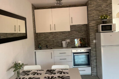 f2cd8d92b7d80d1cd472d4d6335c41c5 - 9