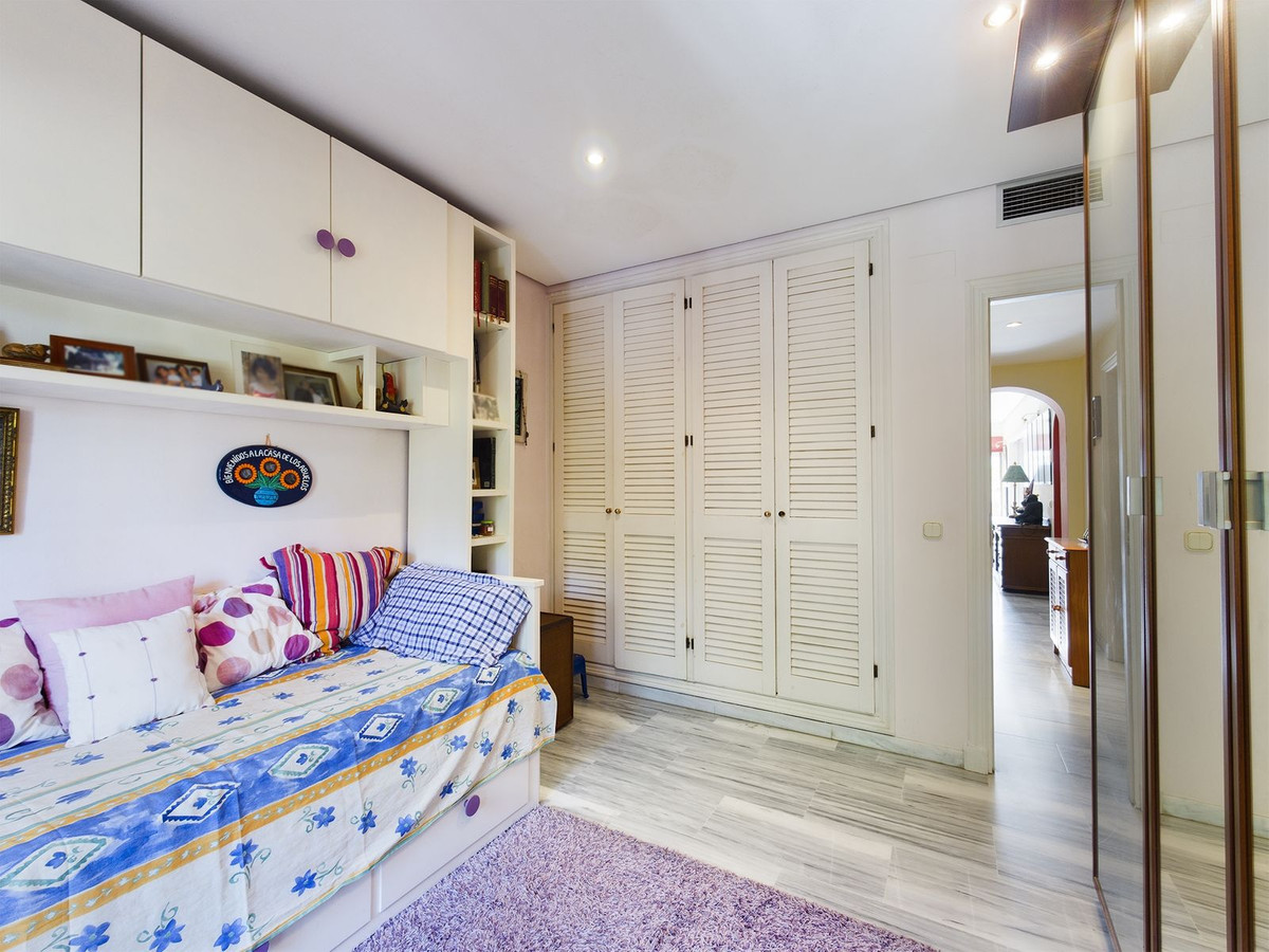 f3e0a4dae2d8bf0cac668742ef6a2577 - 13