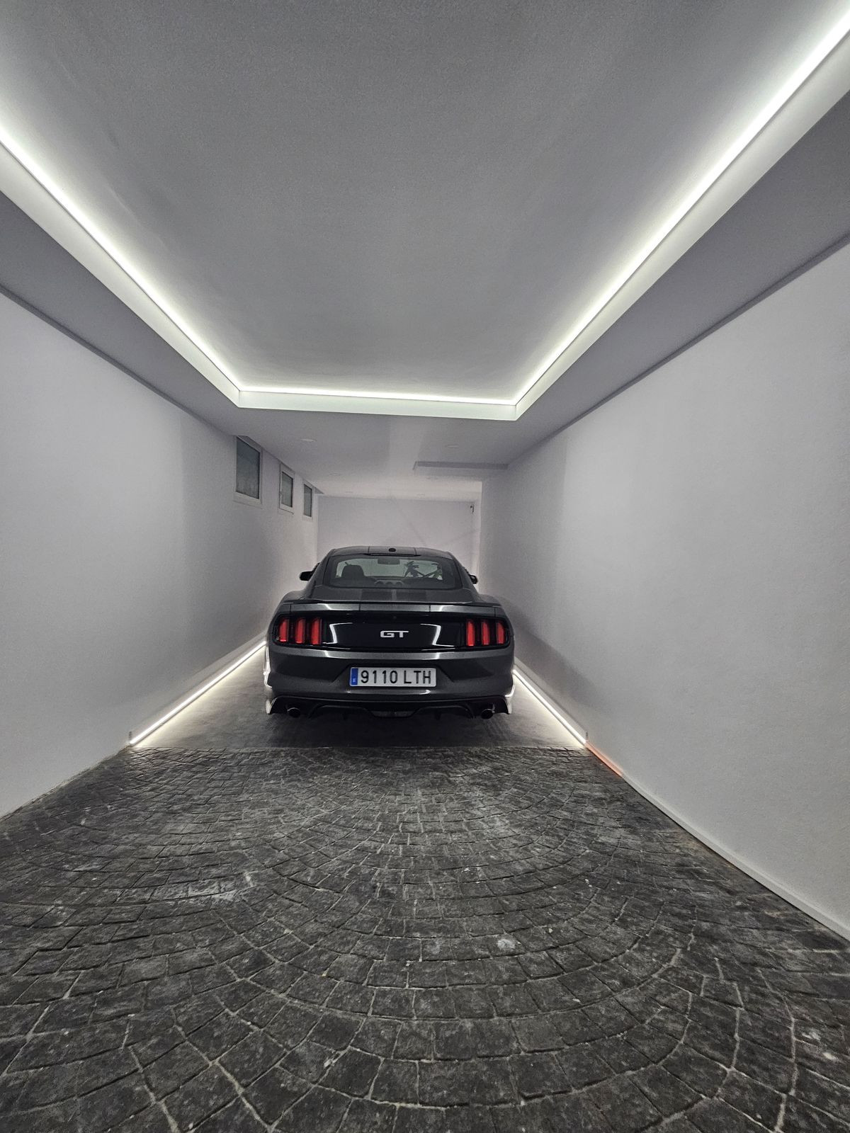 f433b087a92603a00cfd3abf230fca55 - 52