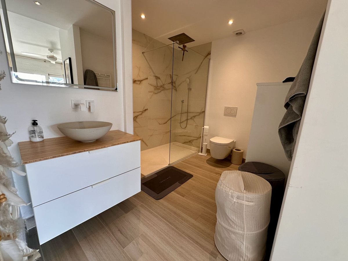 f4fd9b4046aa9ab96c379c490646cec2 - 11