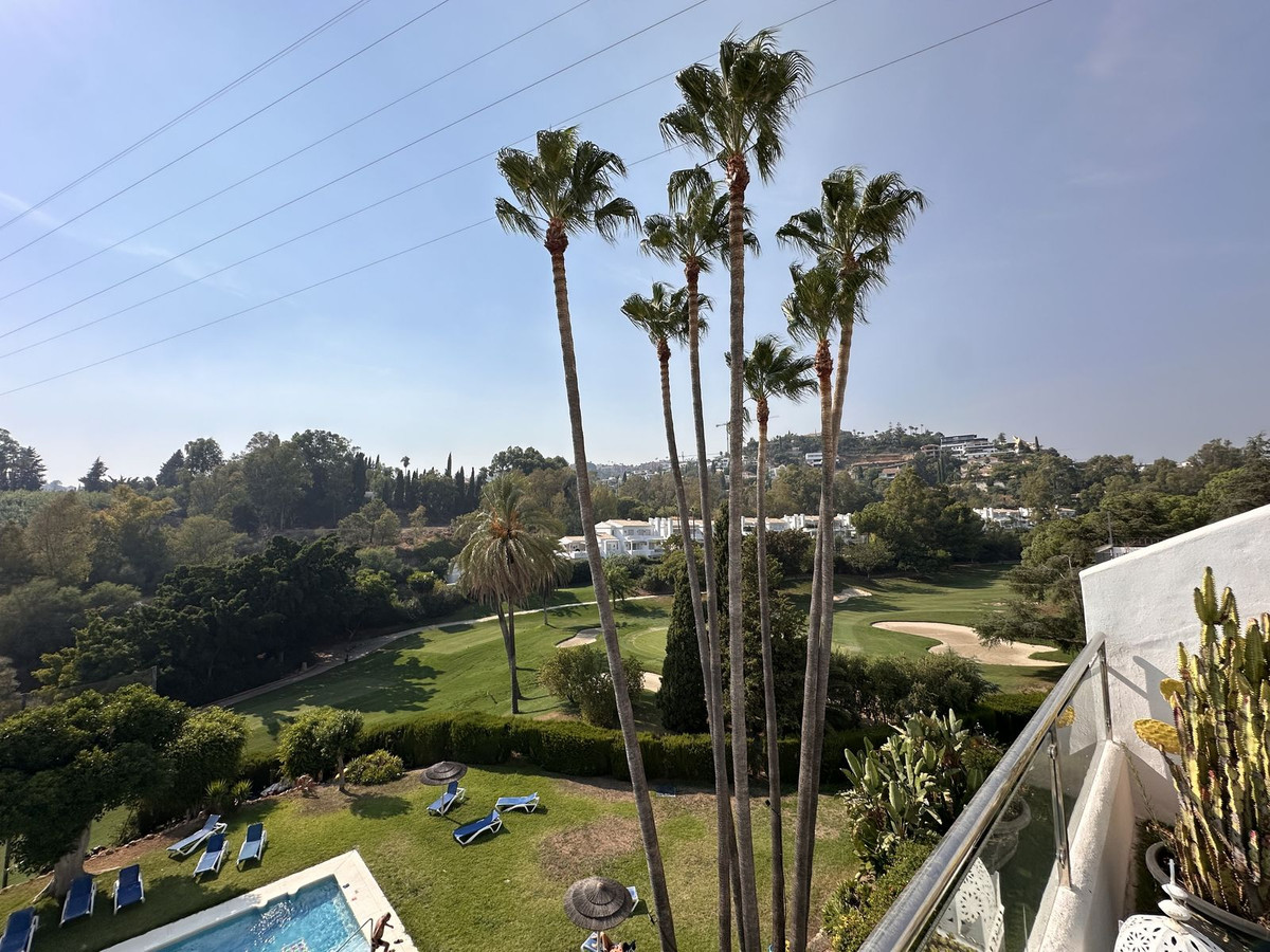 f4fd9b4046aa9ab96c379c490646cec2 - 18