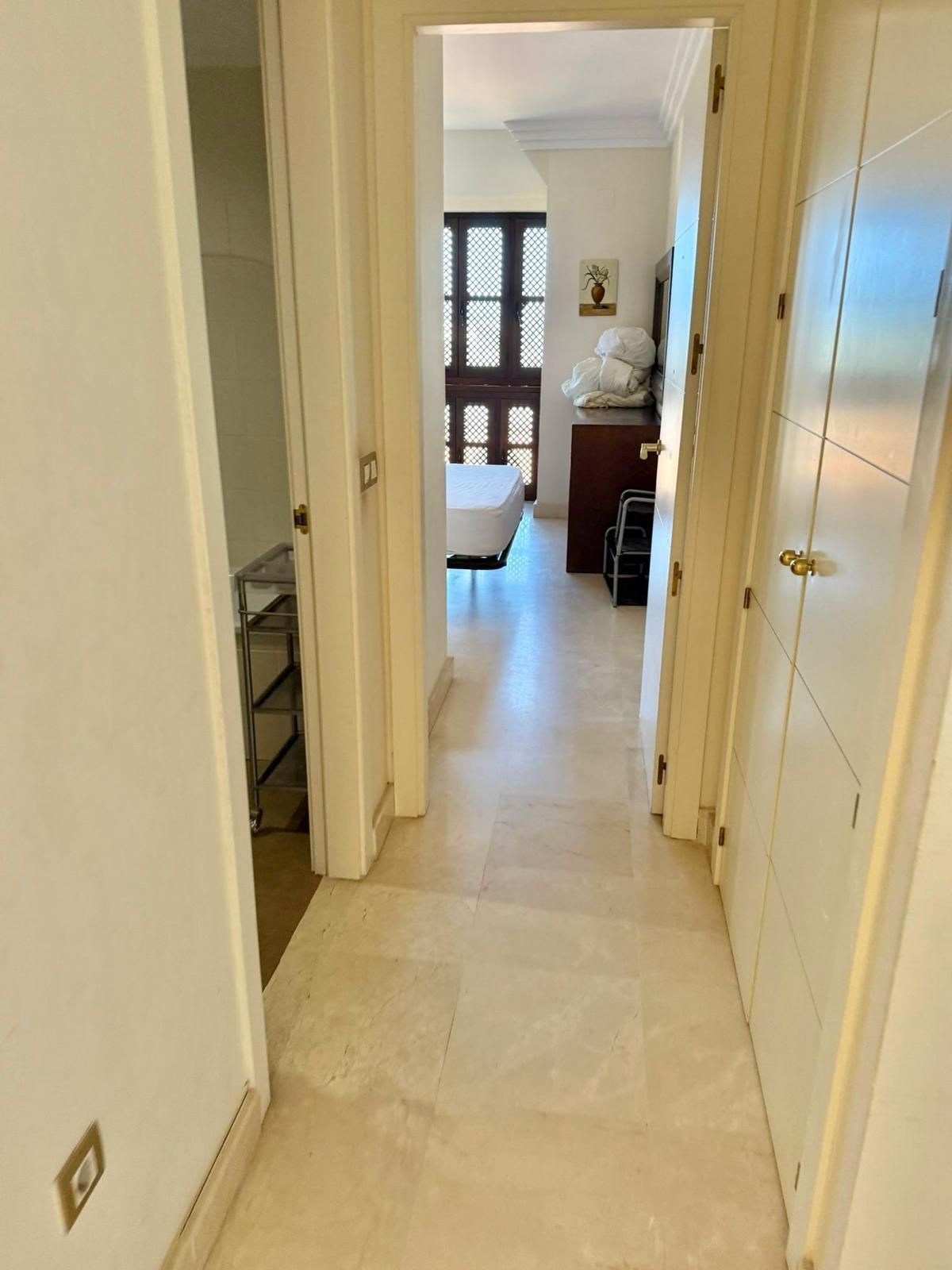 f607182f53ff349f3e7a97773bdbe361 - 10