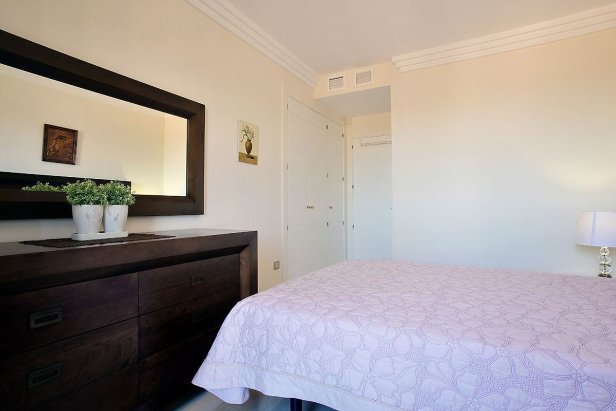 f607182f53ff349f3e7a97773bdbe361 - 13