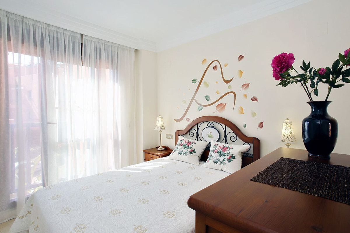 f607182f53ff349f3e7a97773bdbe361 - 17