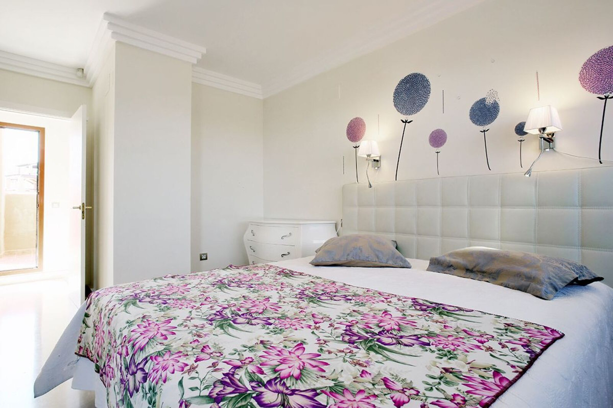 f607182f53ff349f3e7a97773bdbe361 - 22