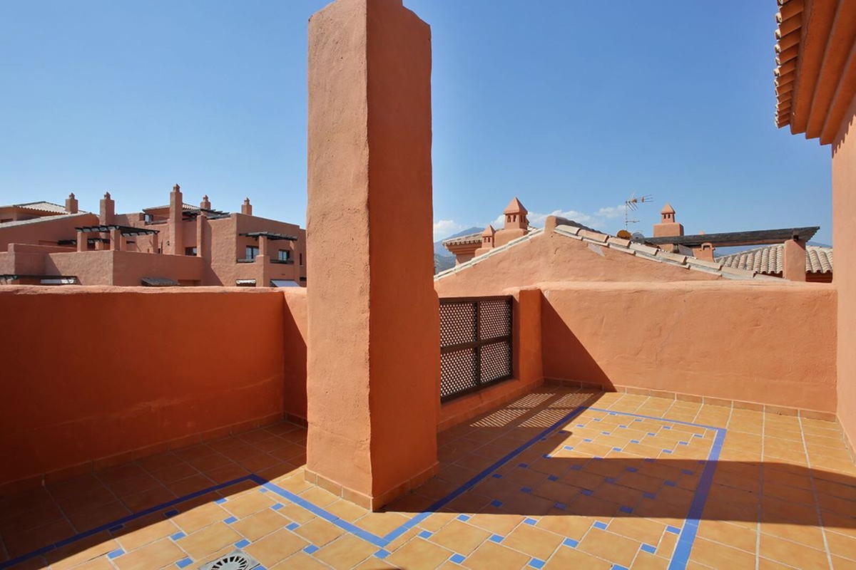 f607182f53ff349f3e7a97773bdbe361 - 33