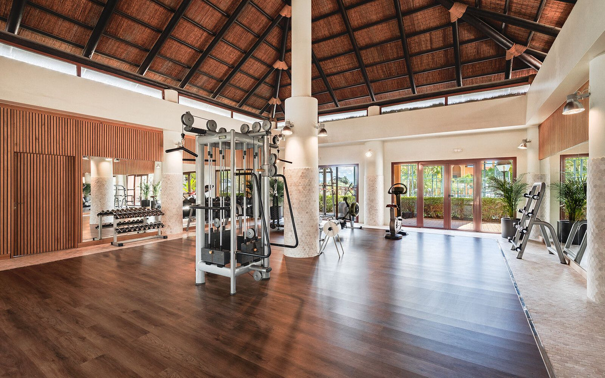 f607182f53ff349f3e7a97773bdbe361 - 35