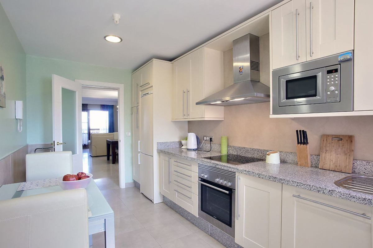 f607182f53ff349f3e7a97773bdbe361 - 9