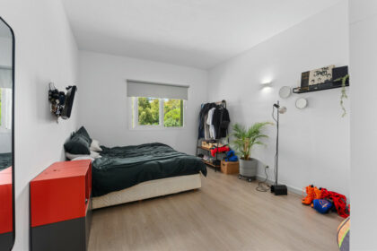 f60e8b44a35f4f967f3a67f4442c8744 - 20