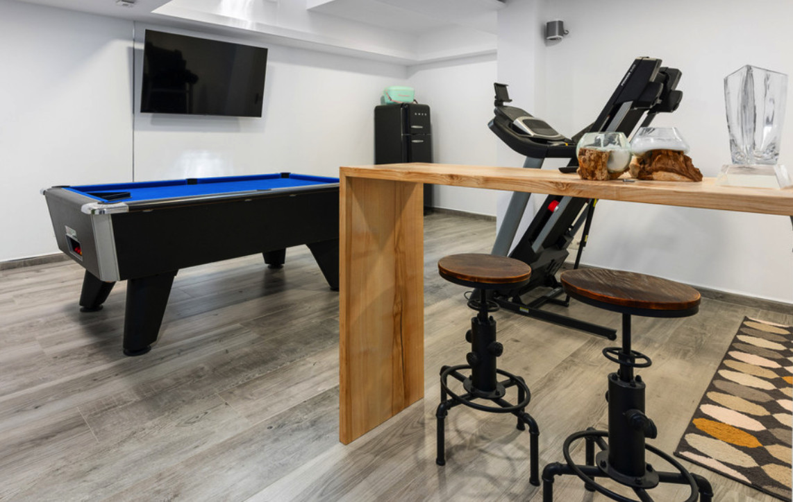 f60e8b44a35f4f967f3a67f4442c8744 - 25