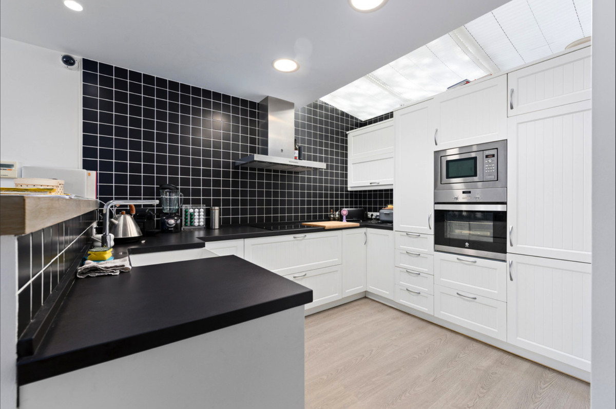 f60e8b44a35f4f967f3a67f4442c8744 - 7