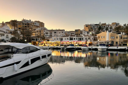 f6ad49372a7d7a4ab1966807a1aeefc0 - 1