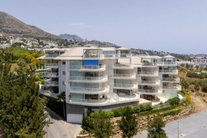 f8556c18e667f82d8141d37ac4b9c2ce - 27