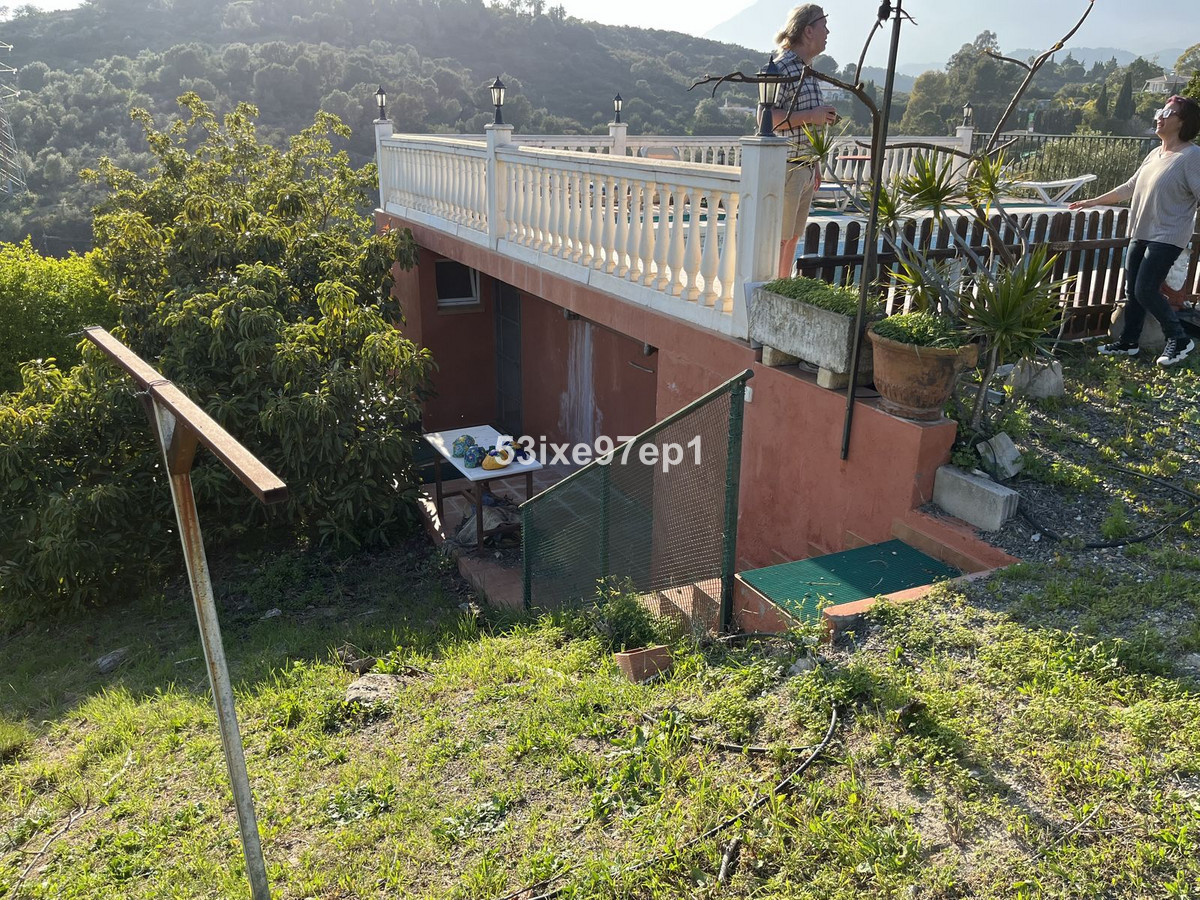 f8bcbd36faa5eeba1057a1cef520ab1a - 11