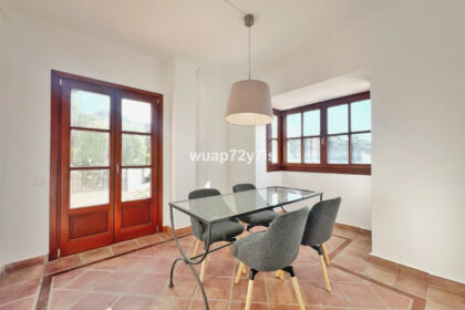 f9a2e9f01e37e08262a9936f8b35f5a8 - 13