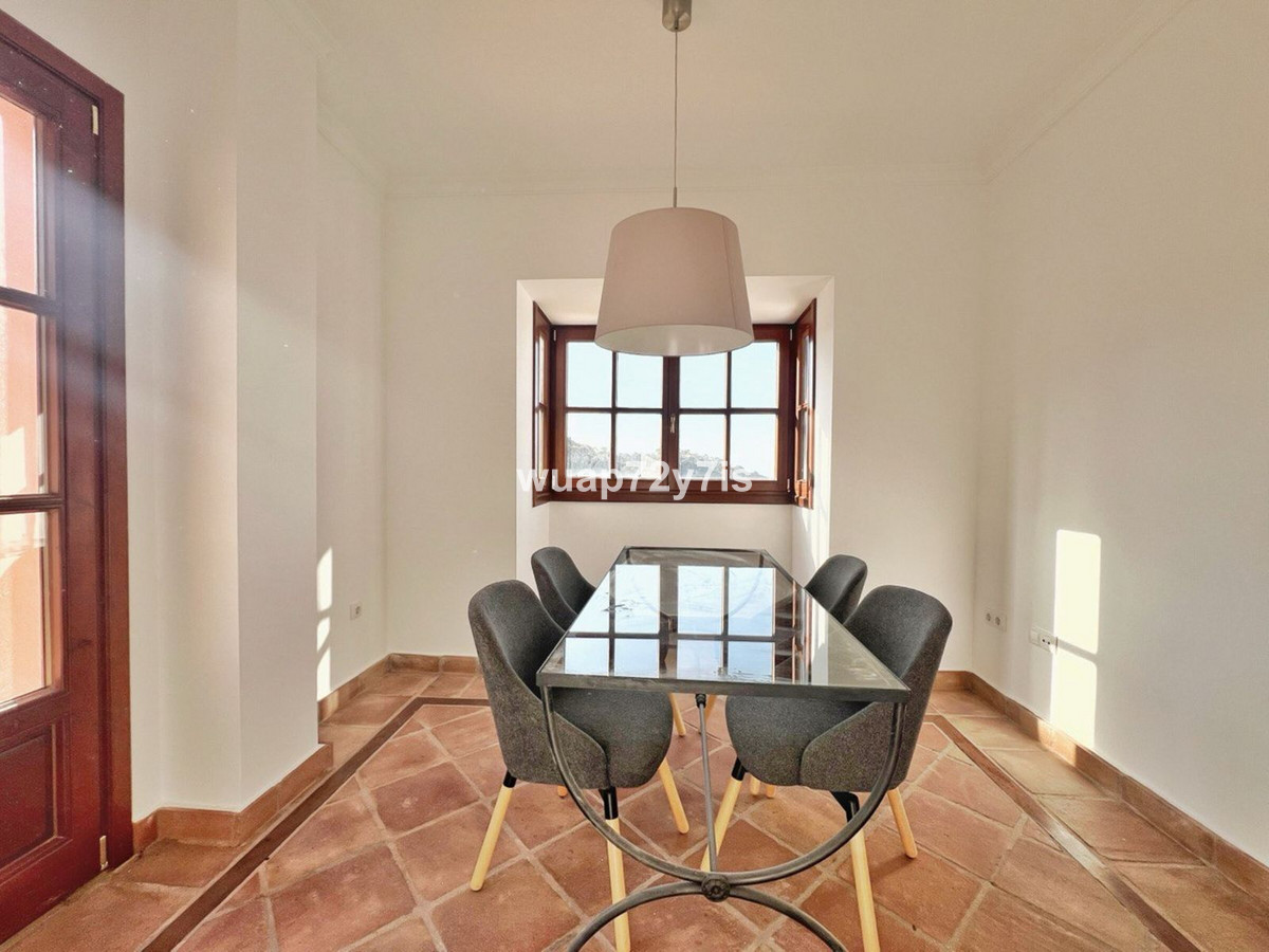 f9a2e9f01e37e08262a9936f8b35f5a8 - 14