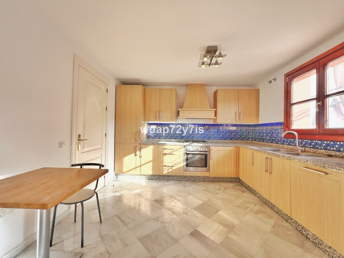 f9a2e9f01e37e08262a9936f8b35f5a8 - 17