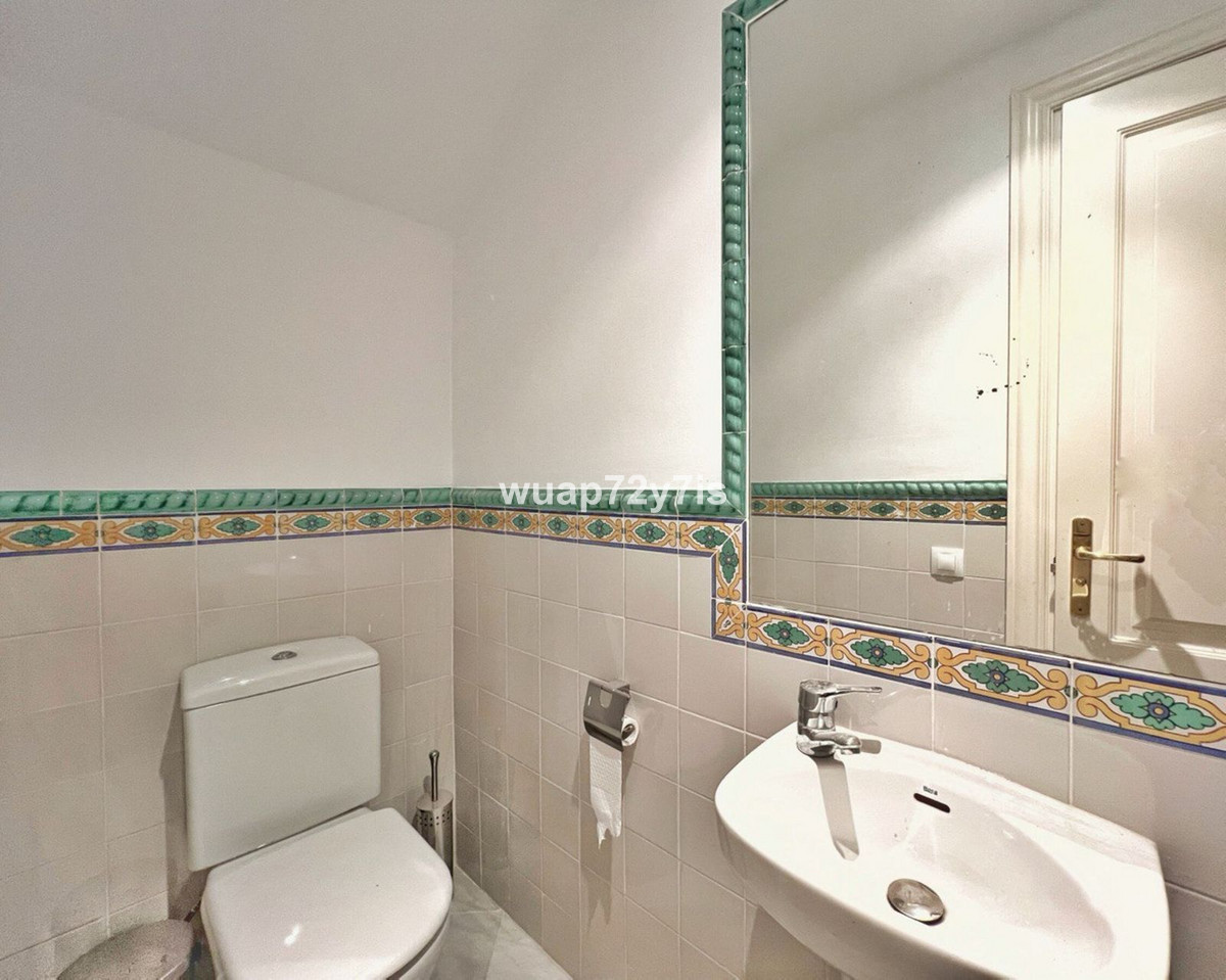 f9a2e9f01e37e08262a9936f8b35f5a8 - 25