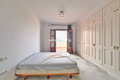 f9a2e9f01e37e08262a9936f8b35f5a8 - 26