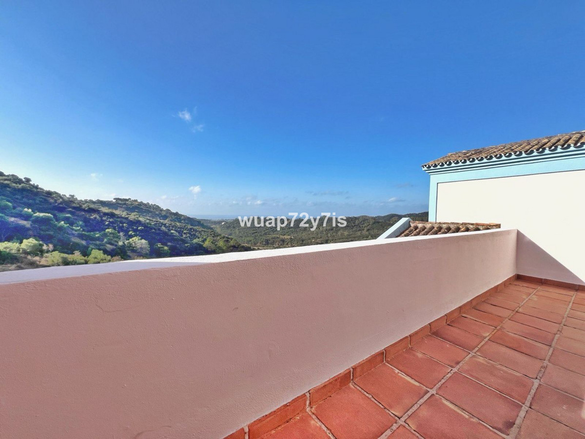 f9a2e9f01e37e08262a9936f8b35f5a8 - 32