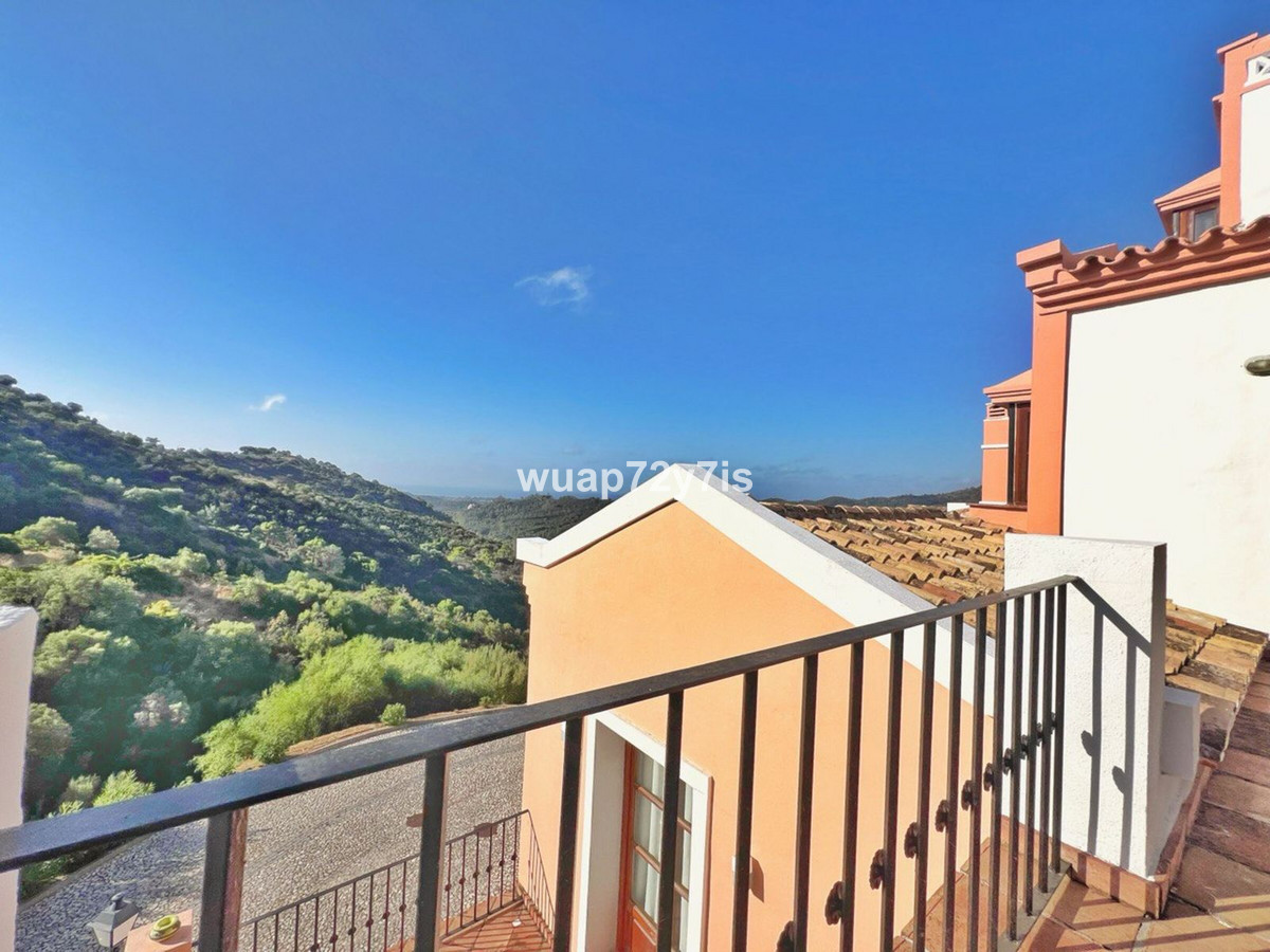 f9a2e9f01e37e08262a9936f8b35f5a8 - 33