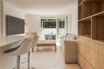 fab012880f400db3f911dbd4e7824ba0 - 18