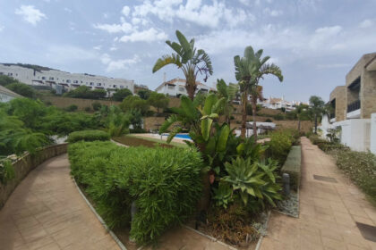 fff576383fb356bc14502c20f1b273c4 - 30