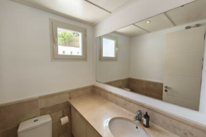 fff576383fb356bc14502c20f1b273c4 - 9