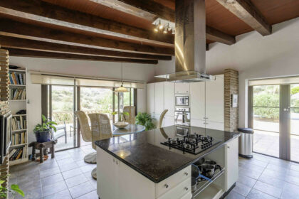 001174d970c318c69de10d50243906be - 12