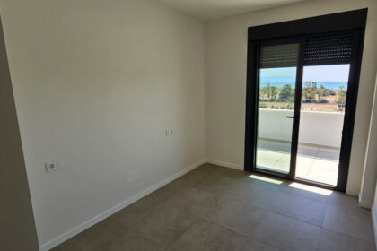 00ea22765e2d656a5c3af0015c9d7f74 - 12