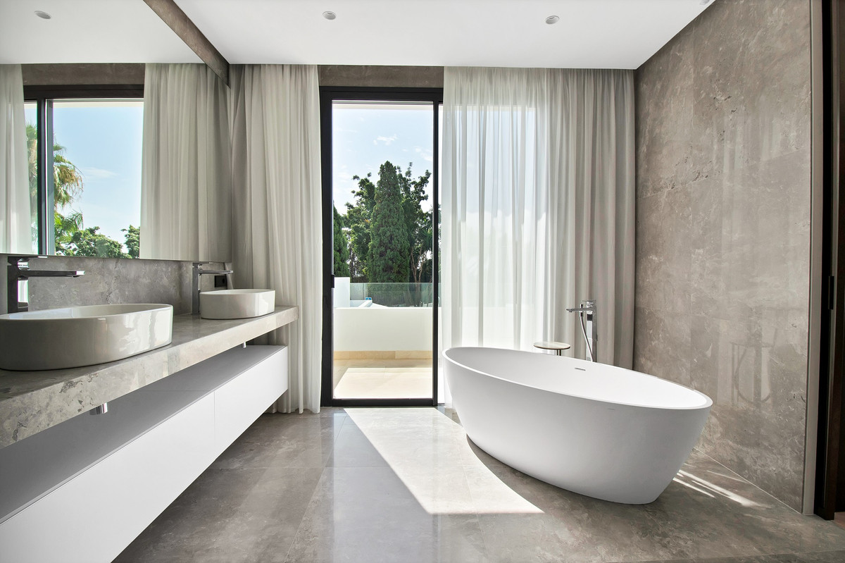 00fbf62dfe267c06792925339db8dfaf - 16