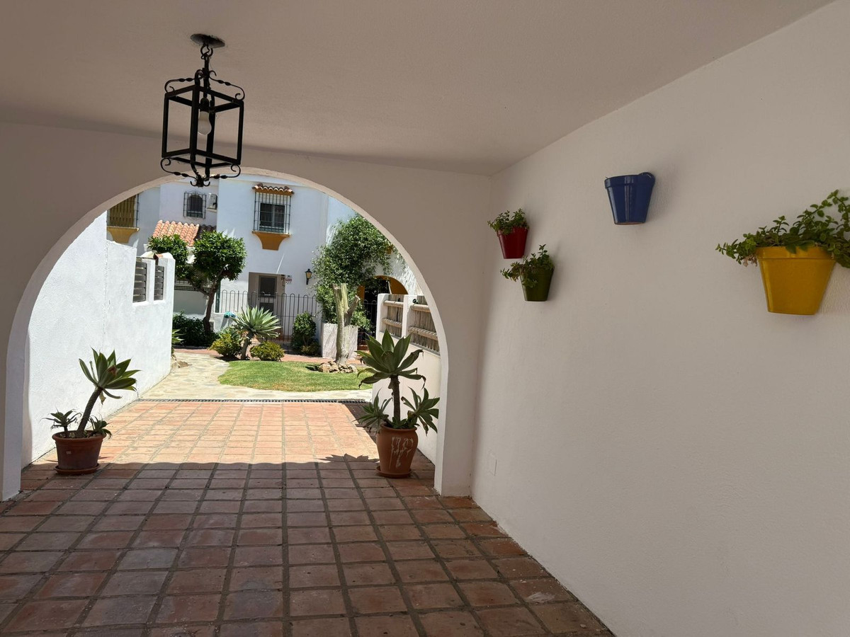 0108cd970c9900821f0c20aea592c1e3 - 32