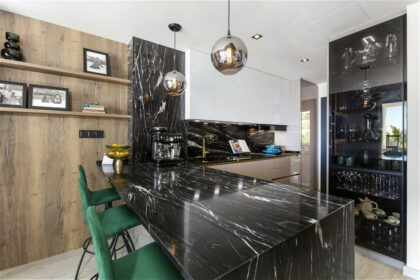 01549613a7ba5990c8e8b6615a0f4c9c - 11