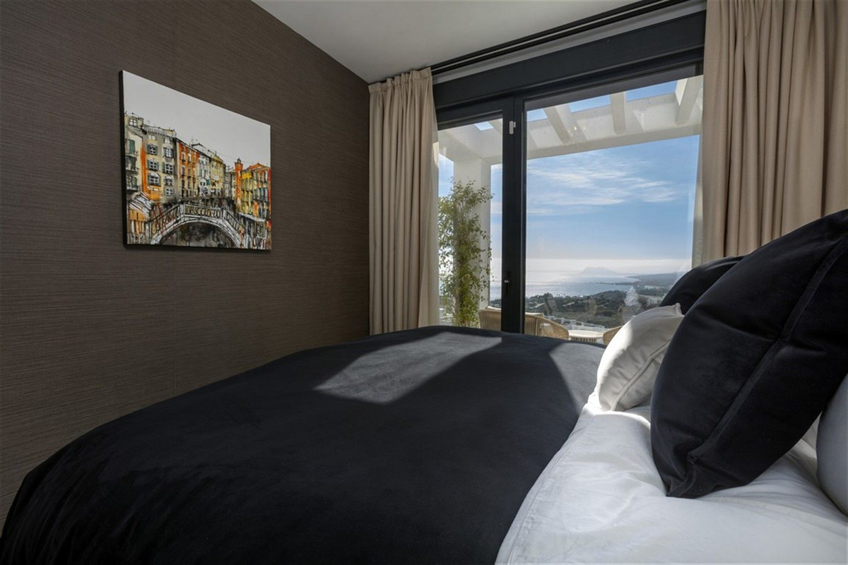 01549613a7ba5990c8e8b6615a0f4c9c - 24