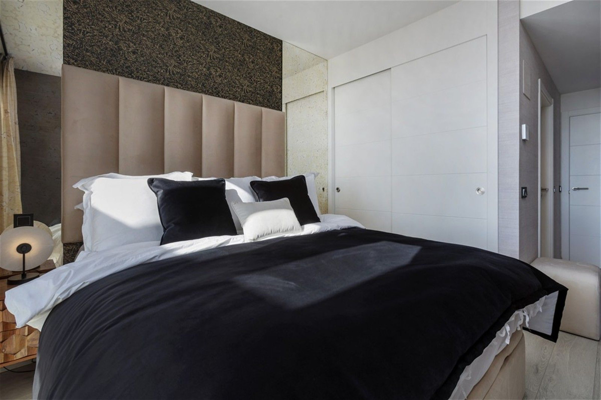 01549613a7ba5990c8e8b6615a0f4c9c - 25