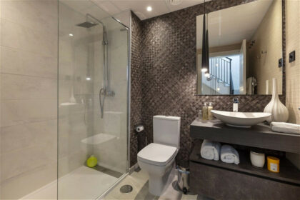 01549613a7ba5990c8e8b6615a0f4c9c - 32